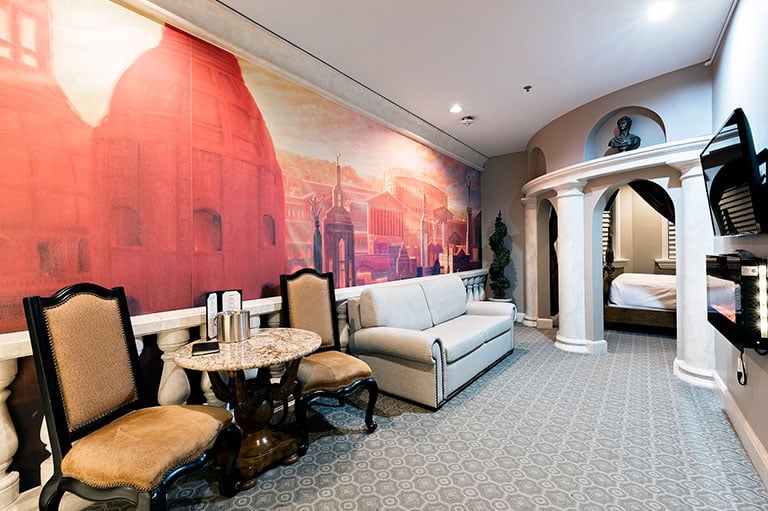 Luxury Suites in Kansas City | Chateau Avalon